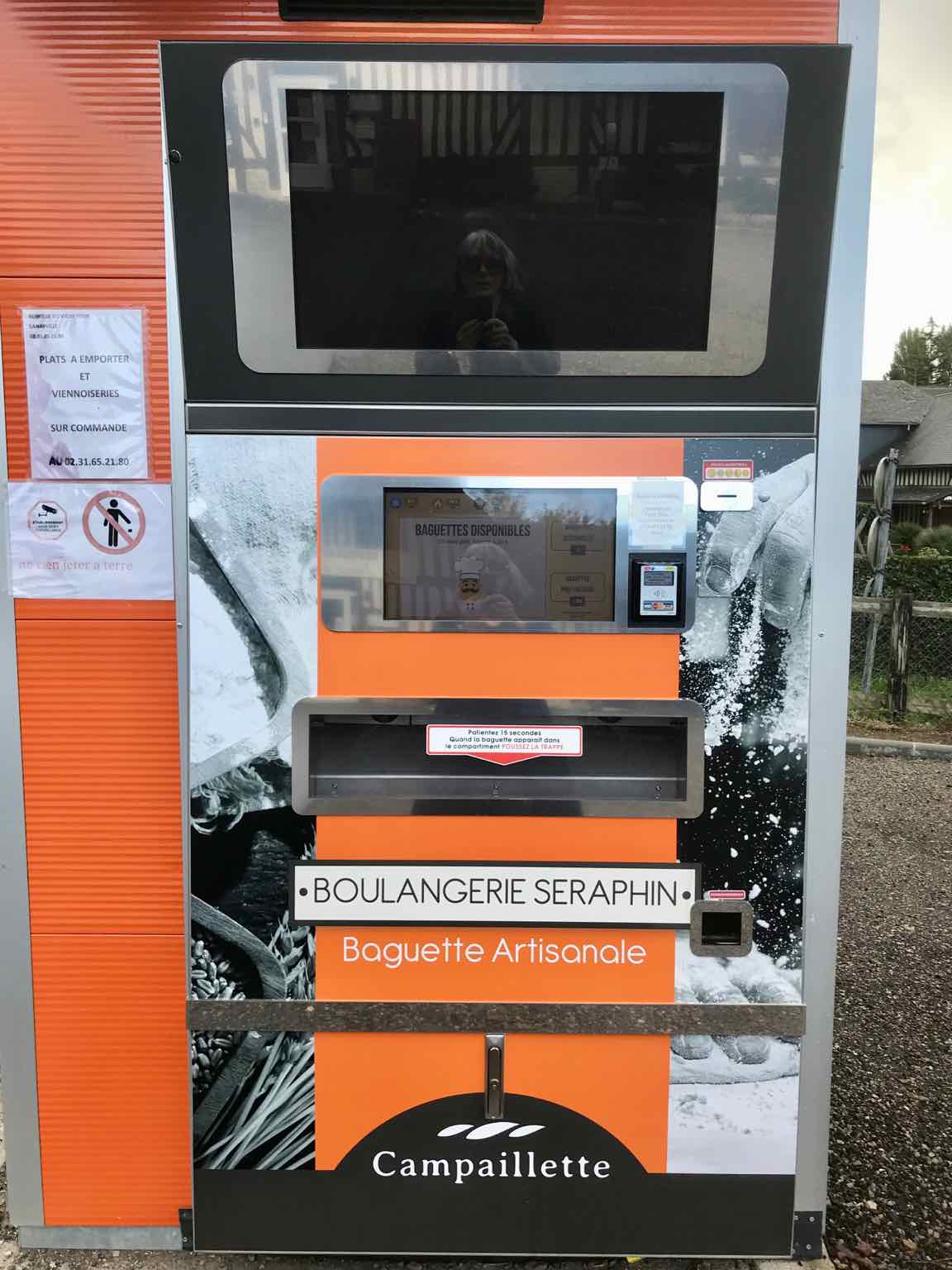 French vending machine for artisinal baguettes